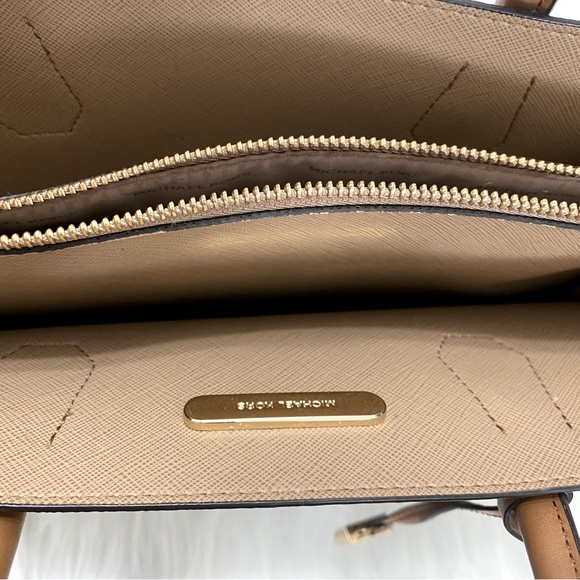 Michael Kors Studio Large Mercer Gold/Brown purse - Picture 4 of 16